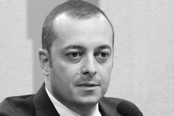 Um ex-braço-direito de Ciro Nogueira no fogaréu da Refit