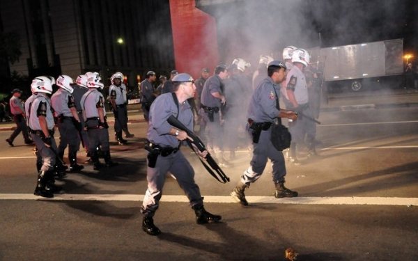 Imagem São Paulo implementa rodízio de marchas contra corrupção