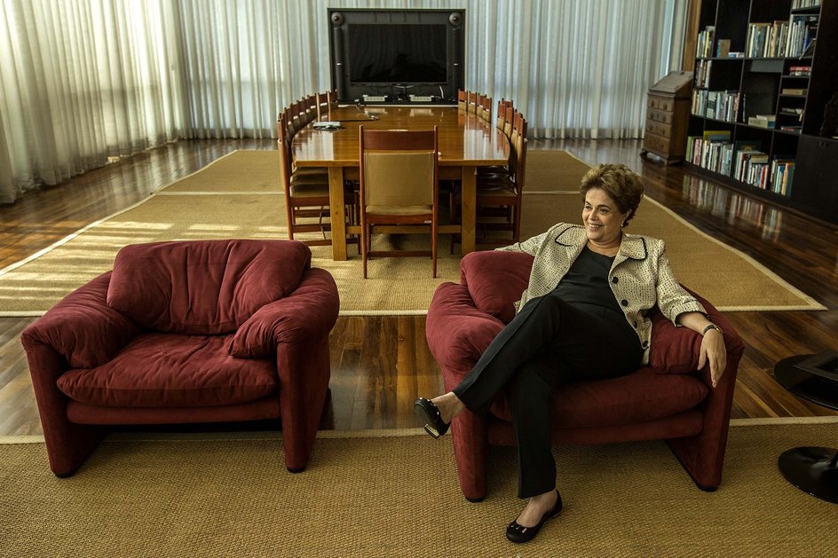 Imagem Nem mesmo Dilma quer voltar ao poder, diz Cristovam Buarque