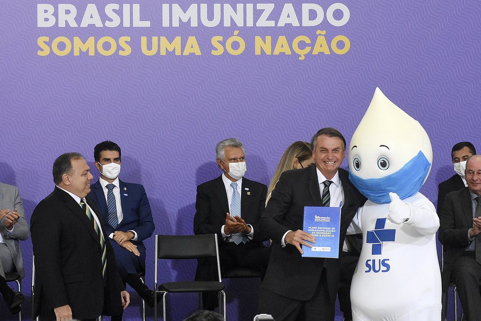 Imagem Vacina vira alvo da mentira