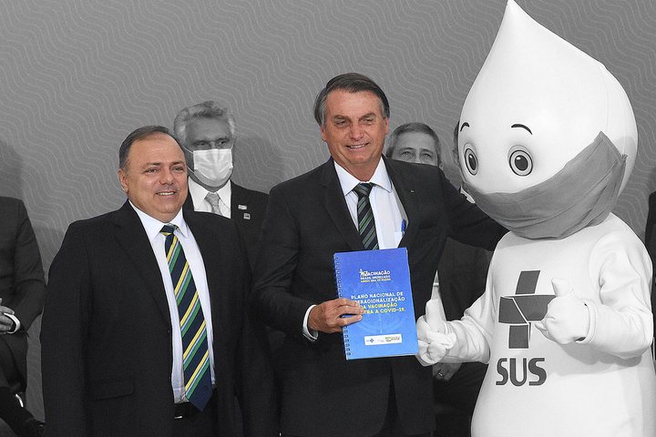 Imagem O general, o capitão e a vacina