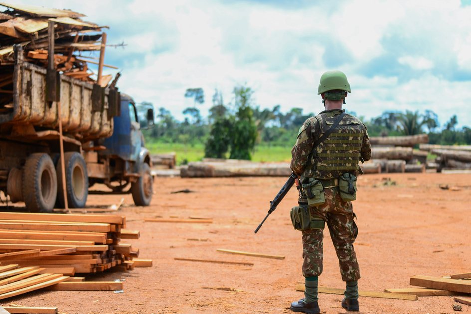 Imagem A gastança amazônica dos militares
