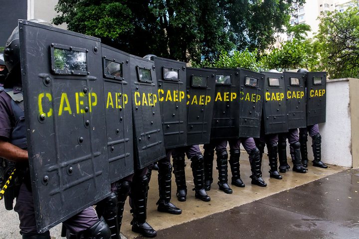 Imagem Mais corporativismo que segurança