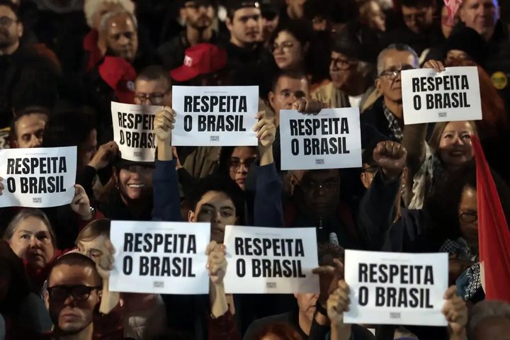 Imagem Soberanos de um Brasil fragmentado