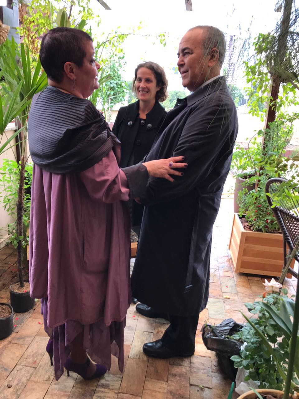 Dra. Virgínia e seus advogados, Elias e Louise Assad.