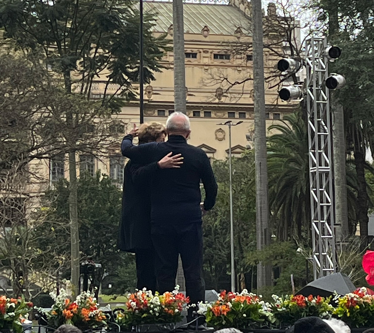 Lula e Dilma no comício no Vale do Anhangabaú